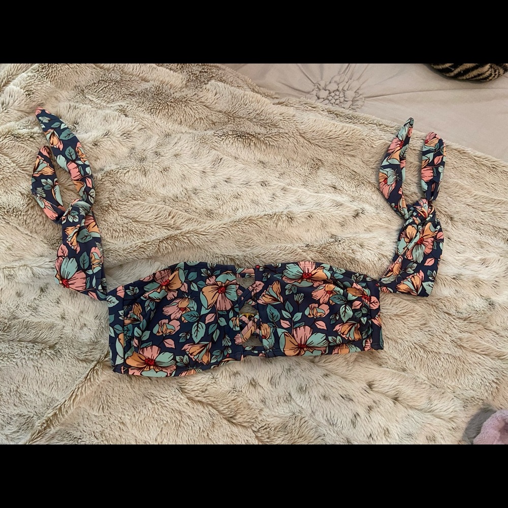 Target xhileration floral swim top (S)